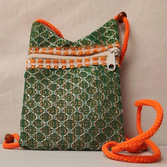 handicrafts-jute-bags-2.webp