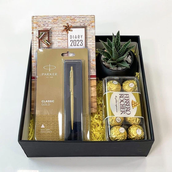 new-year-corporate-gifts-2.webp