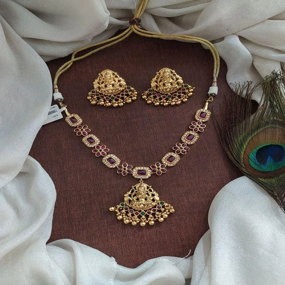 pendant-lakshmi-set-2.webp