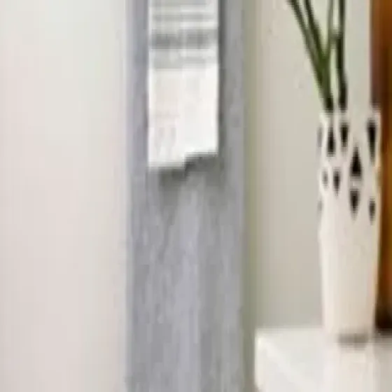 manufacturers-bathroom-towel-hinqvGRU.webp