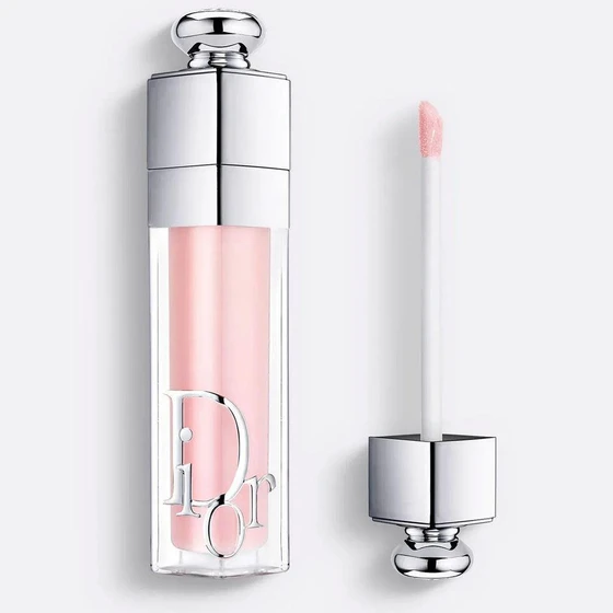 lipstick-lip-gloss-2.webp