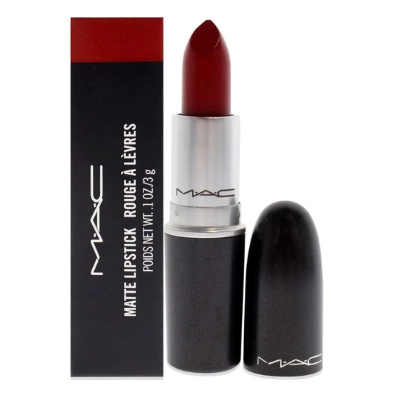 women-creamy-lipstick-2.webp