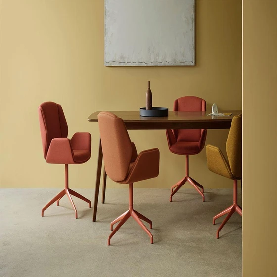 designer-office-chair-2.webp