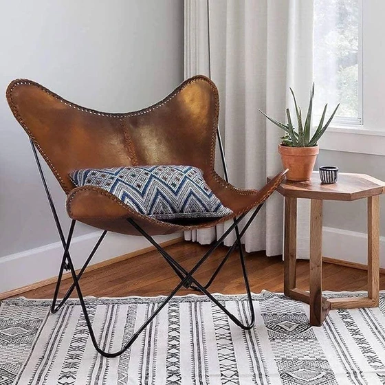 Leather Butterfly Chair — Brown color reading usage