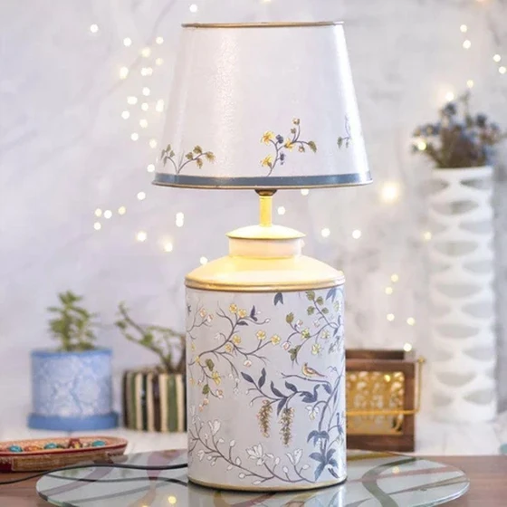 metal-table-lamp-2.webp