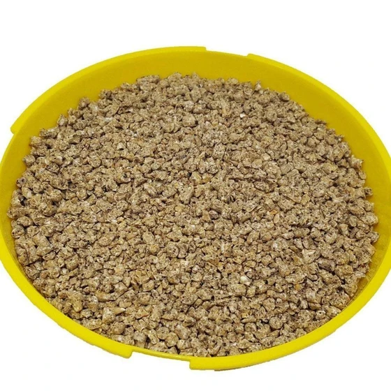 broiler-concentrate-feed-2.webp