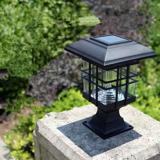 solar-gate-light-1.webp