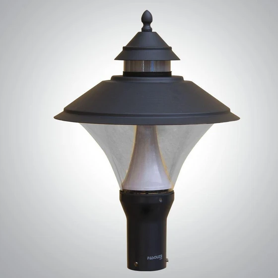 led-gate-lights-2.webp
