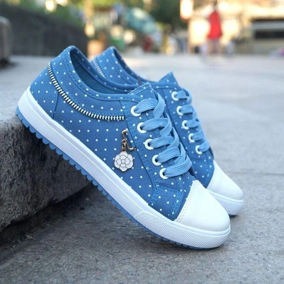 sneaker4.webp