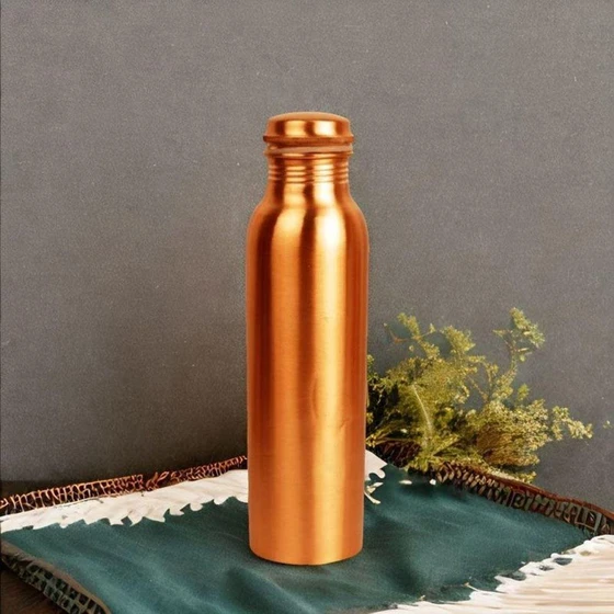 plain-copper-bottle-2.webp