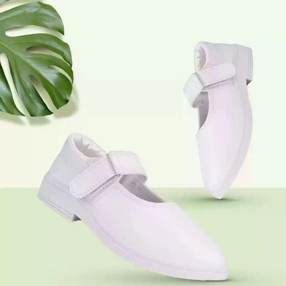 velcro-shoe3.webp