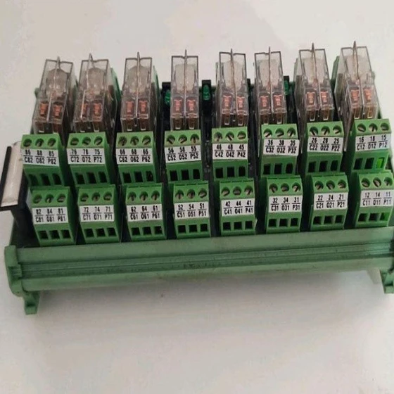 plastic-8-relay-card-1.webp