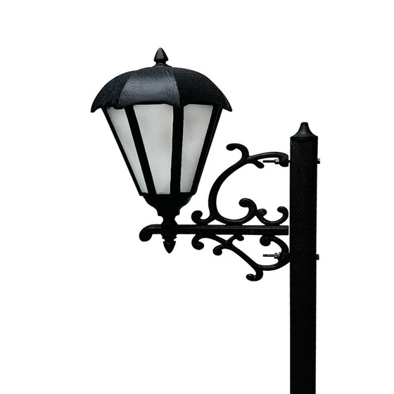black-lamp-pole-2.webp
