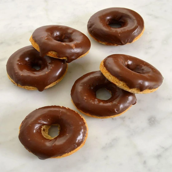 delicious-chocolate-donuts-2.webp