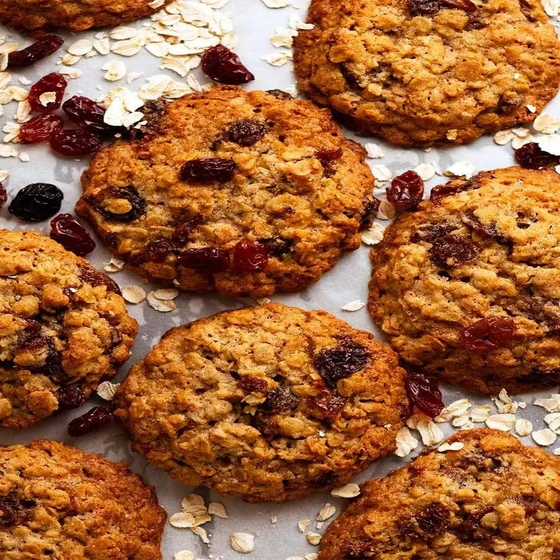 black-currant-cookies-2.webp