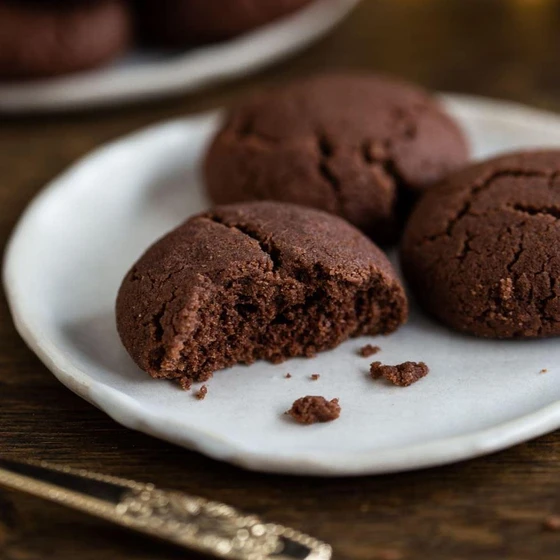 chocolate-butter-cookies-2.webp