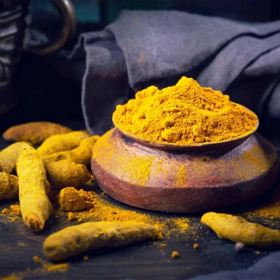 Spices Turmeric Powder — Vibrant colour health benefit
