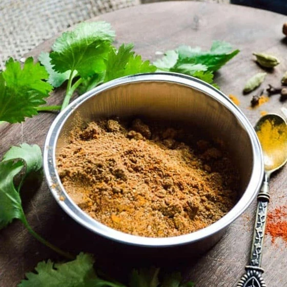 Indian Curry Masala Powder — Light yellow color cooking use