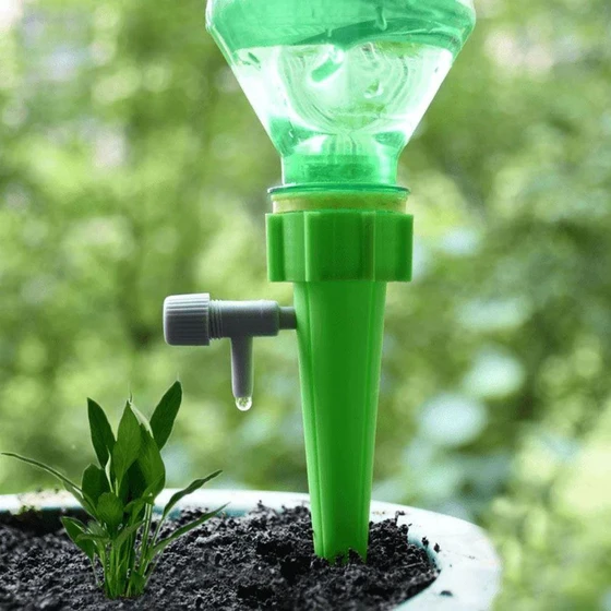 automatic-water-plant-2.webp