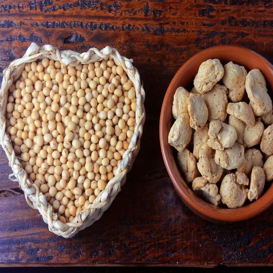 food-item-soya-chunks-1.webp
