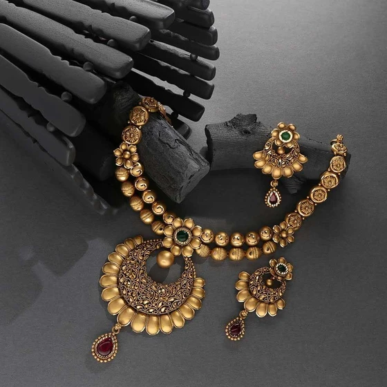 ethnic-gold-necklace-set-1.webp