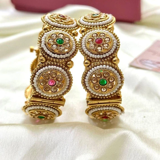 golden-polki-bangles-2.webp