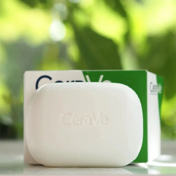 hydrating-cleansing-bar-2.webp