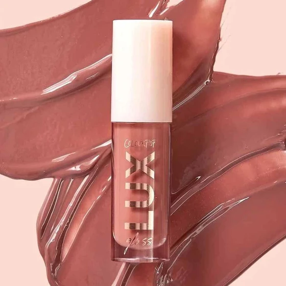 glossy-shiny-lipstick-2.webp