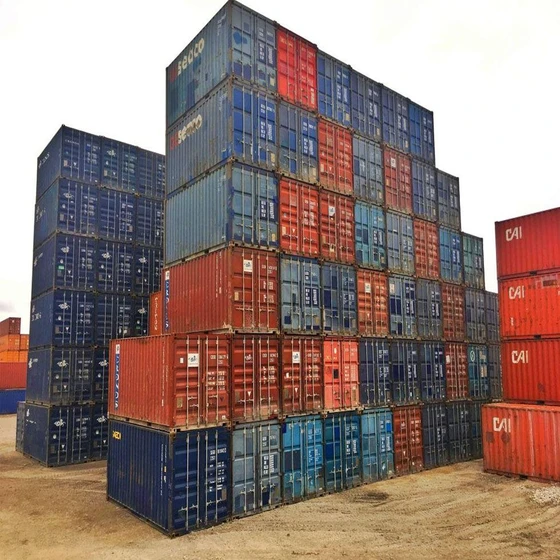 used-steel-shipping-container-2.webp