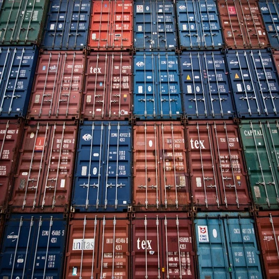 Multicolor Ms Shipping Container — Gl material polished