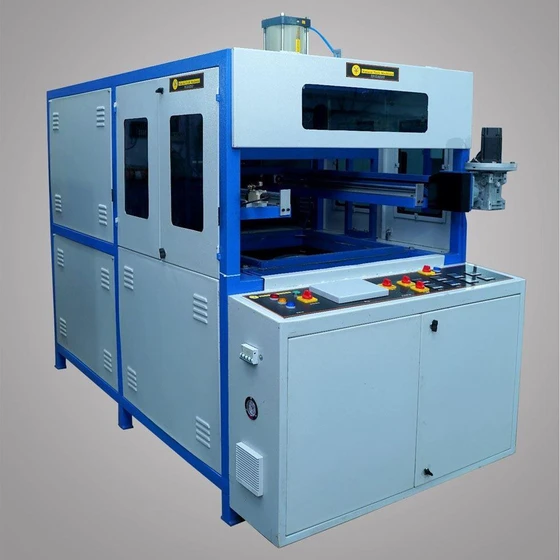blister-sheet-vacuum-forming-machine-2.webp