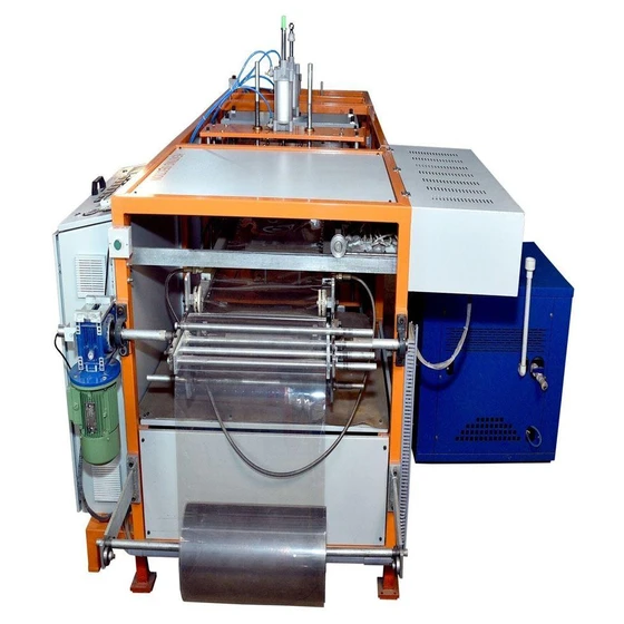 toys-vacuum-forming-machine-2.webp