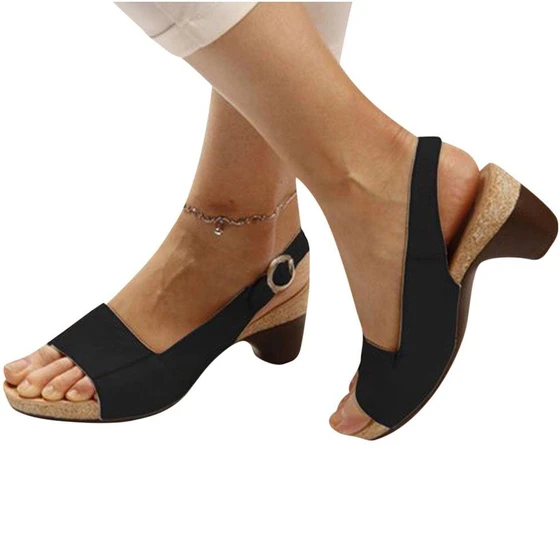 thick-heel-sandals-2.webp
