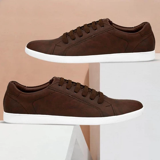 Men's Casual Sneaker — Hook & eye closure, mid top