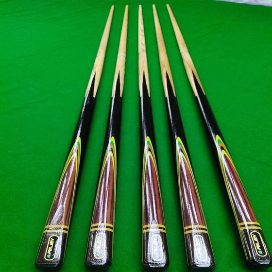 Cue Snooker Stick — Easy assembly, pine material