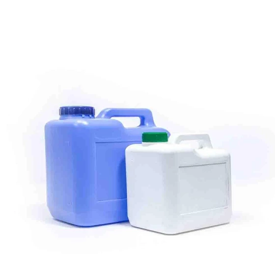 jerry-cans-2.webp