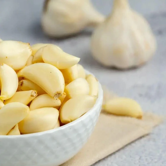 Peeled Organic Garlic — Lowers cholesterol levels