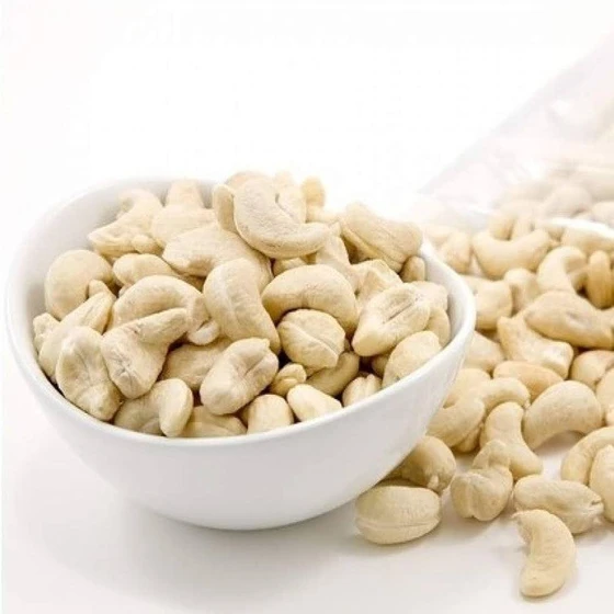 wholes-cashew-nuts-2.webp