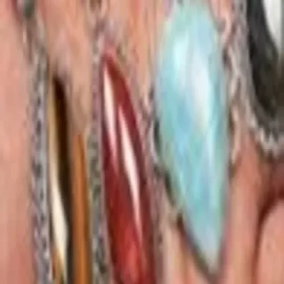 manufacturers-semi-precious-gemstone-pendants-e2VGfhmd.webp