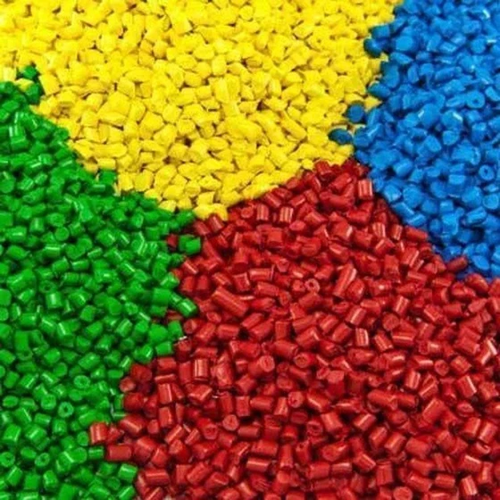 PP Colored Granules — Polypropylene, white, black