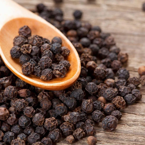 organic-black-pepper-1.webp