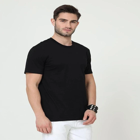 Regular Fit T-Shirt — A bigger size, a looser fit