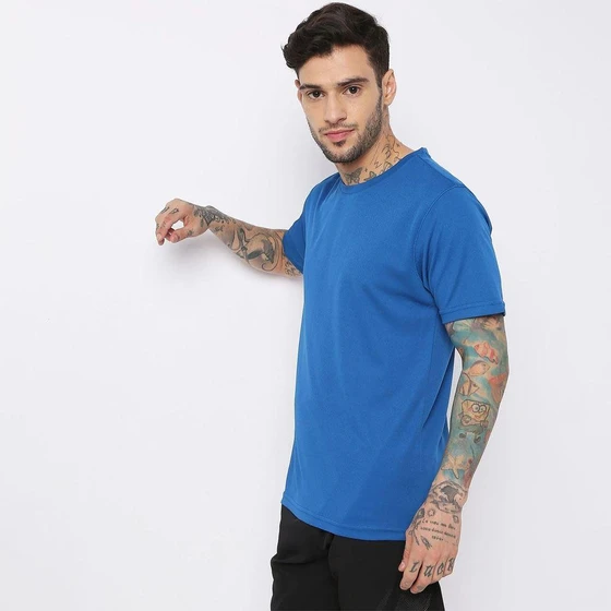 regular-fit-t-shirt-2.webp