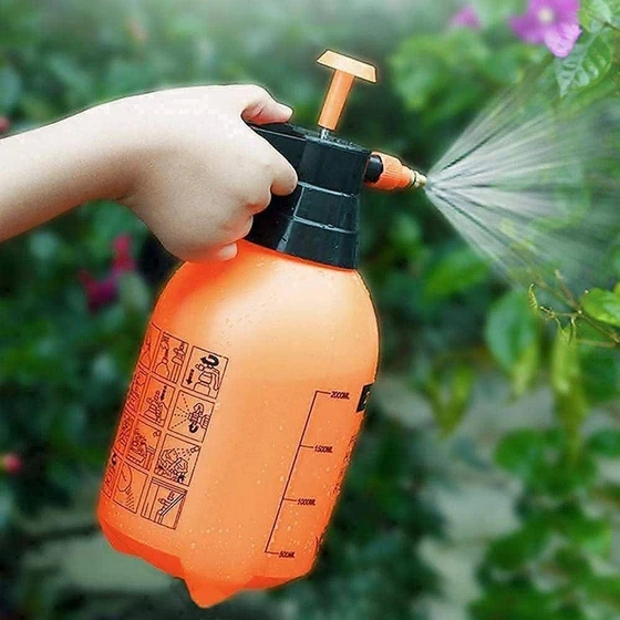 handheld-garden-sprayer-1.webp