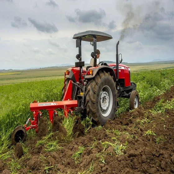 old-tractors-ploughing-2.webp