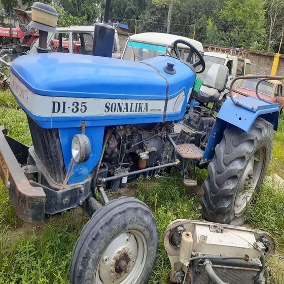 farm-tractor-second-hand-1.webp