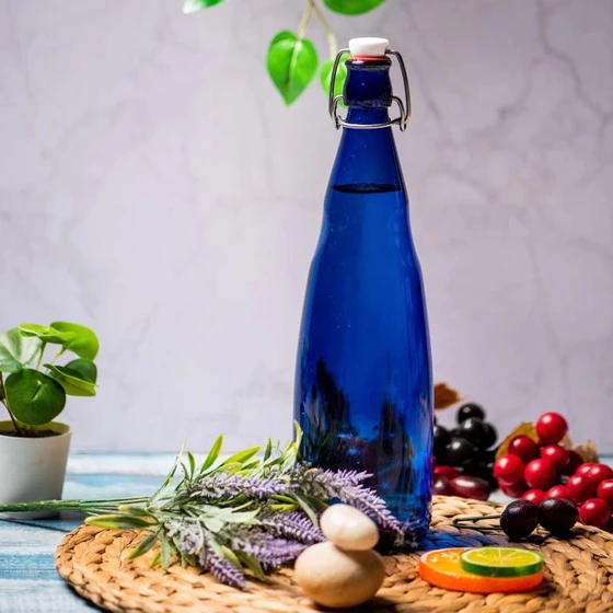 swing-water-bottle-2.webp