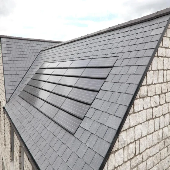 solar-shingle-installers-2.webp
