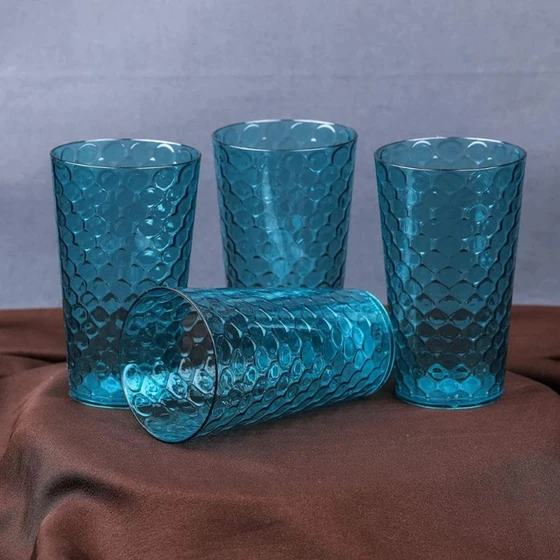 disposable-water-goblets-2.webp