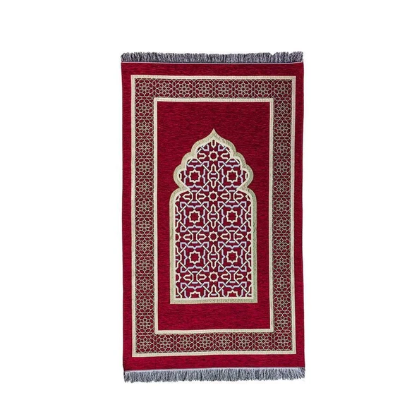 islamic-prayer-rug-versatility-and-ease-of-folding-2.webp